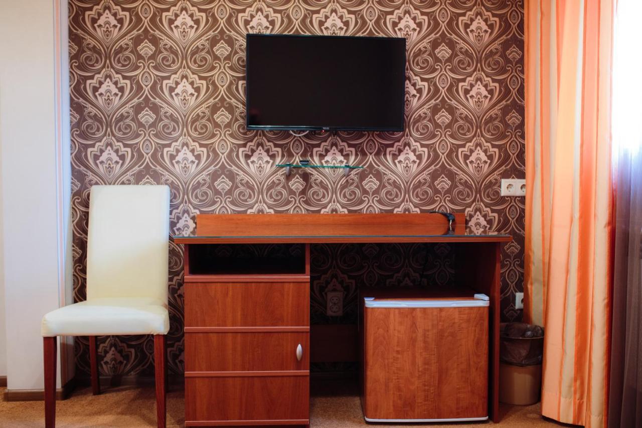 Euro Motel Lyuboml Eksteriør bilde